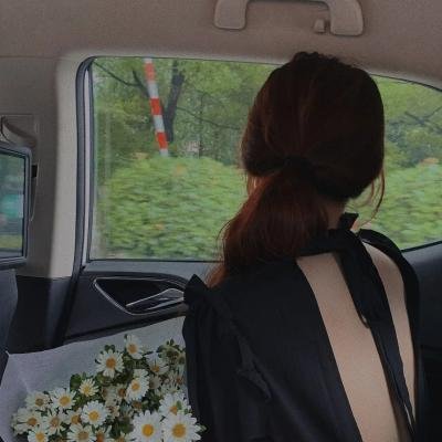 某天后之女直播带货翻车，品牌方解约，整整一周持续发酵